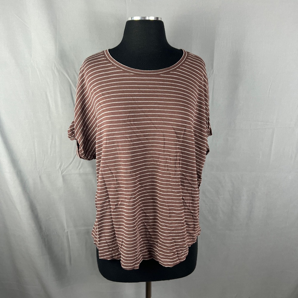 24/7 By Maurices T Shirt Womens 1X Brown White Striped Curved Hem Short Sleeve